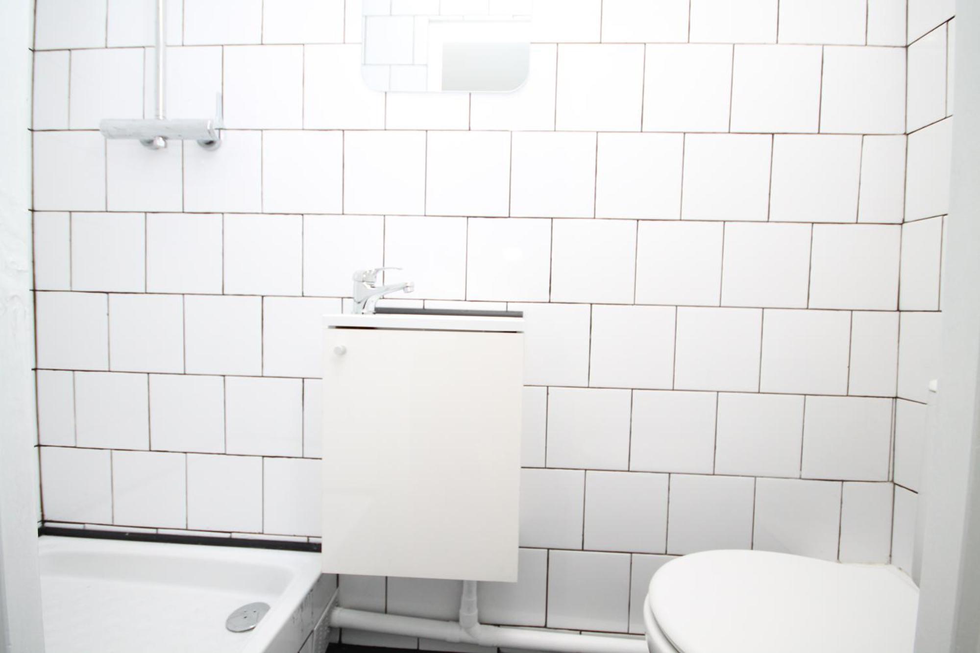 08 - Chambre Proche Paris Et Transports Avec Tv Wifi 圣但尼 外观 照片