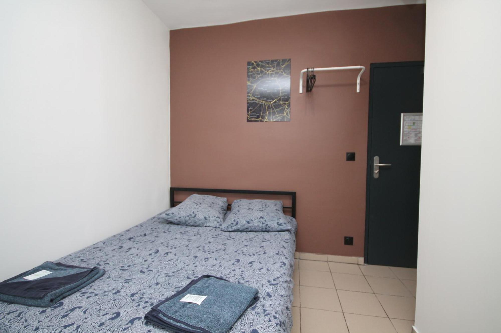 08 - Chambre Proche Paris Et Transports Avec Tv Wifi 圣但尼 外观 照片